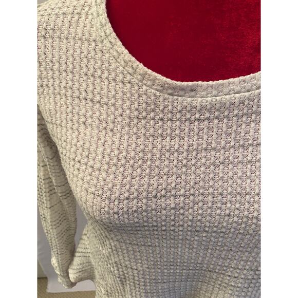 Offwhite and Gray knit sweater top Women's Small - Green Envelope Los Angeles - Picture 2 of 4